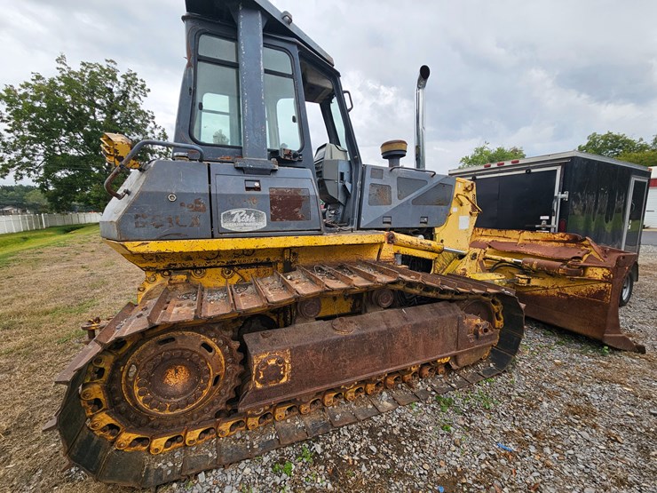 komatsu-d61ex-image-16