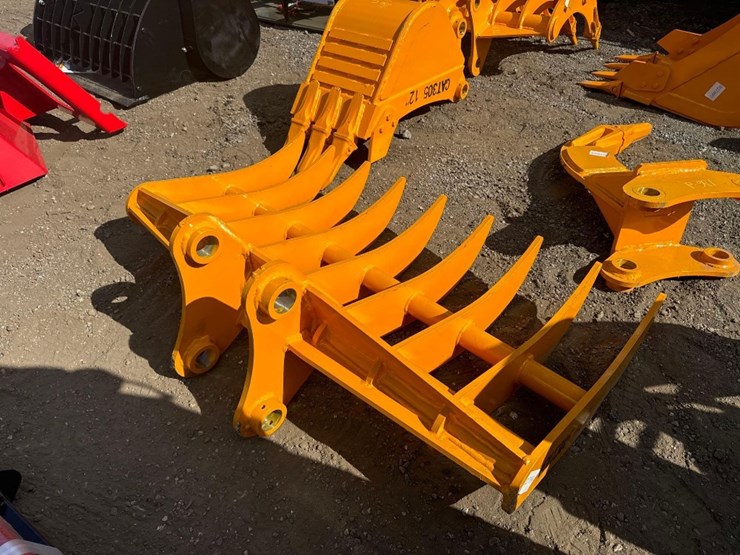caterpillar-305-image-2