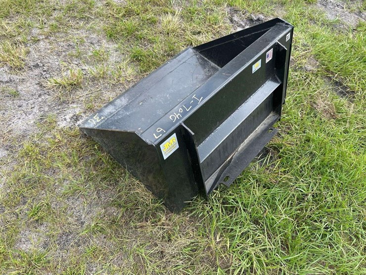 2025-jmr-36in-bucket-mini-skid-steer-attachment-image-4