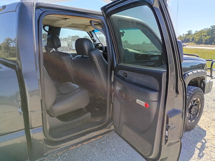 2003-chevrolet-silverado-image-70