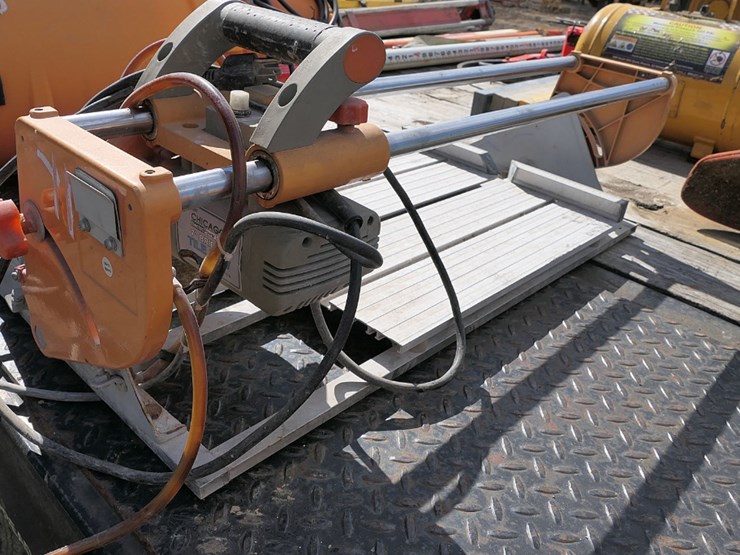 tile-saw-image-1