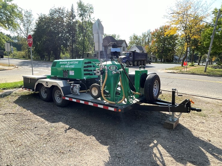 #4303-•-2023-mmlj-db500-mxl-dustless-blasting-trailer-(no-title)-image-2