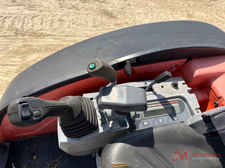 2014-kubota-kx71-3s-image-17