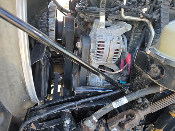 2019-peterbilt-567-image-54