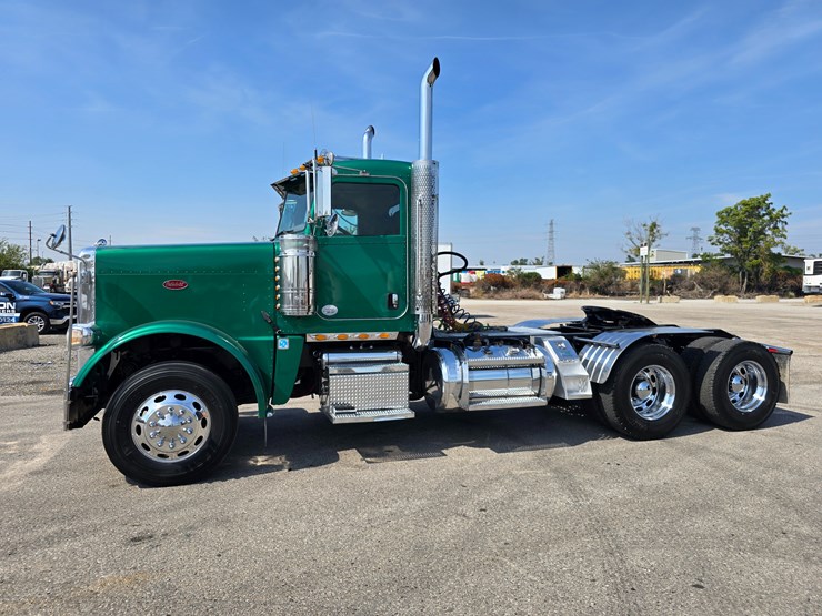 2014-peterbilt-388-image-8