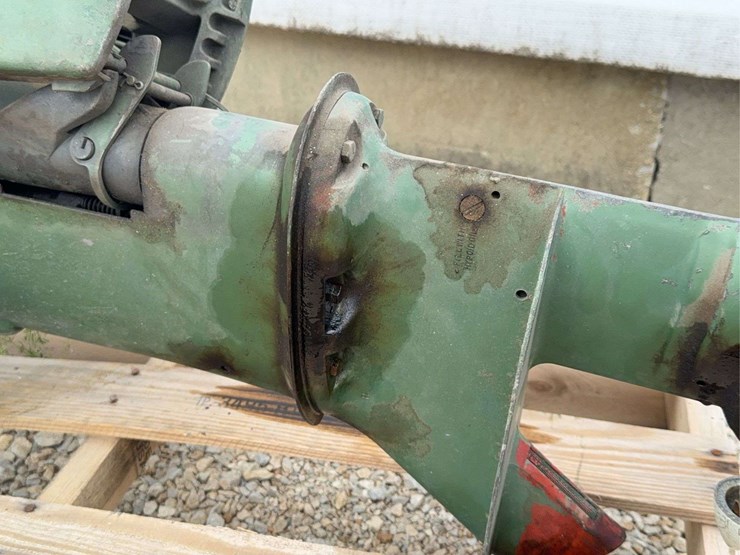 johnson-25-outboard-motor-image-11