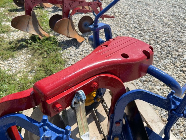2-bottom-fast-hitch-disc-plow-image-17