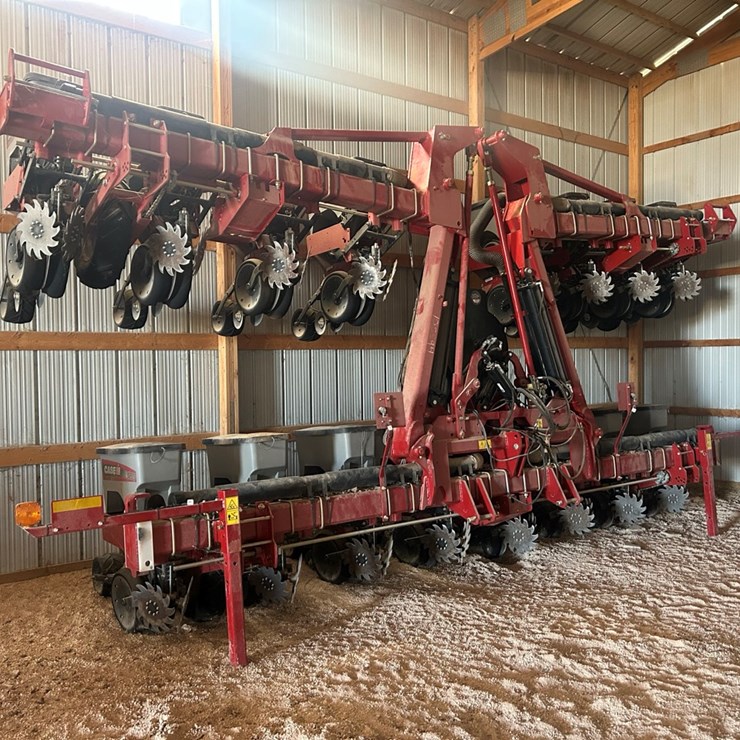 2023 CASE IH 1235