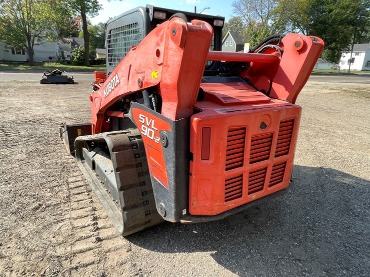 kubota-svl90-2-image-24