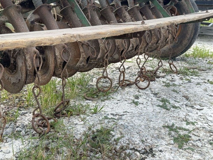 john-deere-model-b-planter-image-35