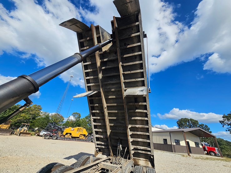 1989-peterbilt-379-image-64