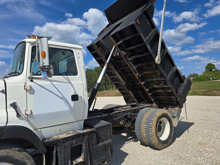 1994-ford-lta9000-image-46