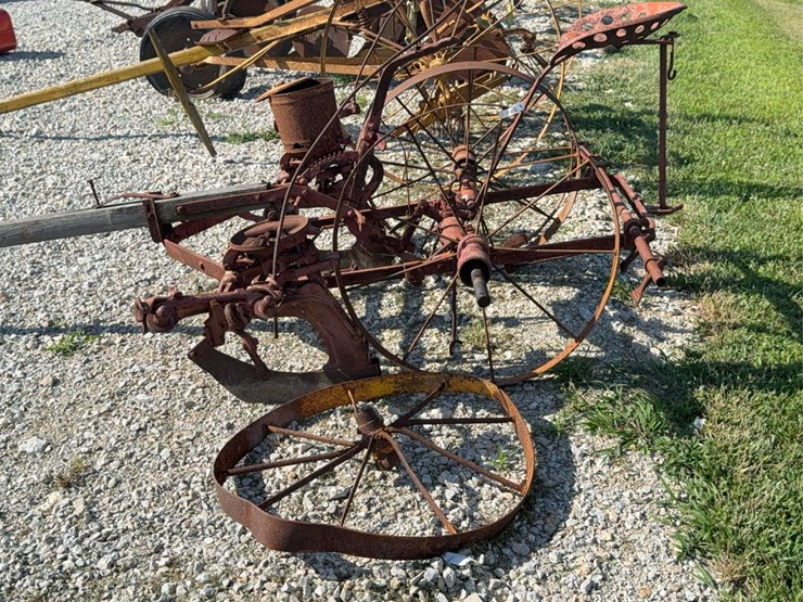horse-drawn-planter-image-4