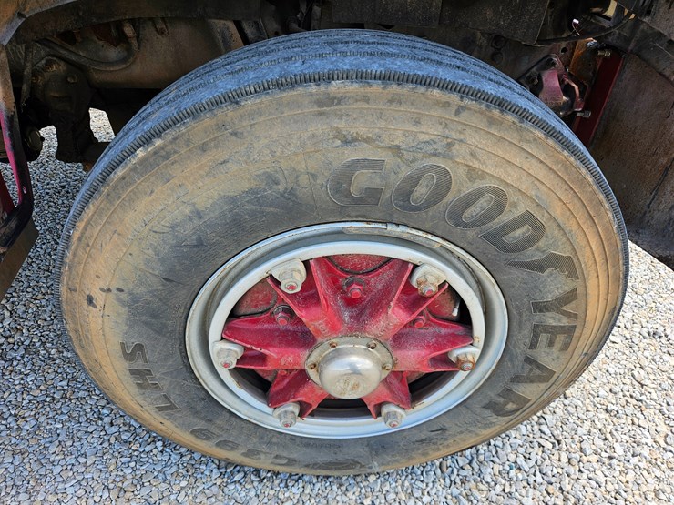 1993-ford-f800-image-75