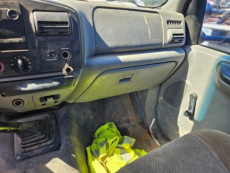 2005-ford-f450-image-30