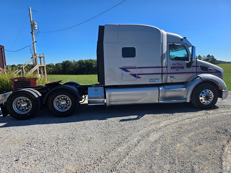 2015-peterbilt-579-image-27