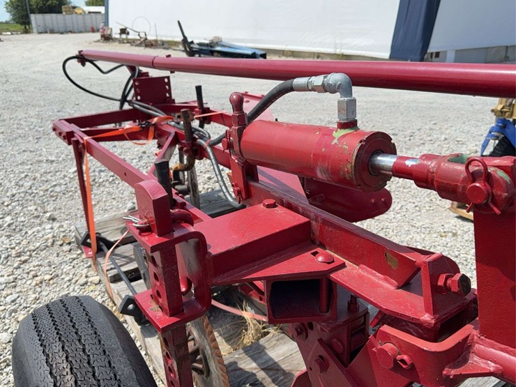 3-bottom-semi-mounted-plow-image-24