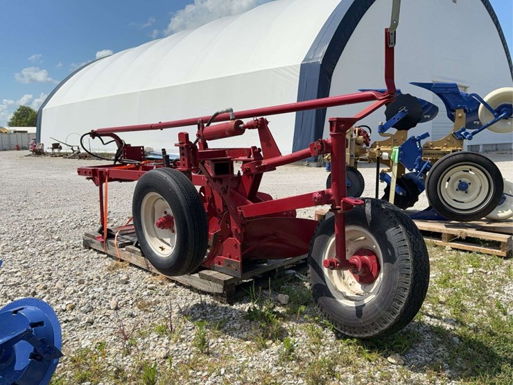 3-bottom-semi-mounted-plow-image-5