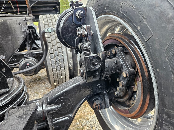 2015-kenworth-t800-image-99