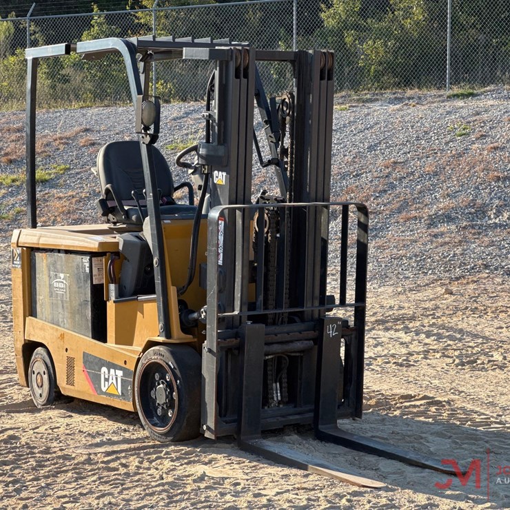 CATERPILLAR EC30N2