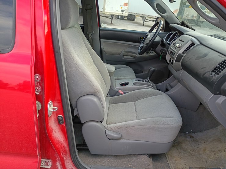 2007-toyota-tacoma-image-30