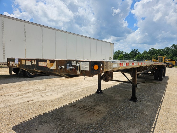 2011-great-dane-flatbed-image-19