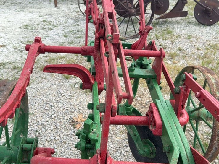 oliver-two-bottom-plow-image-21