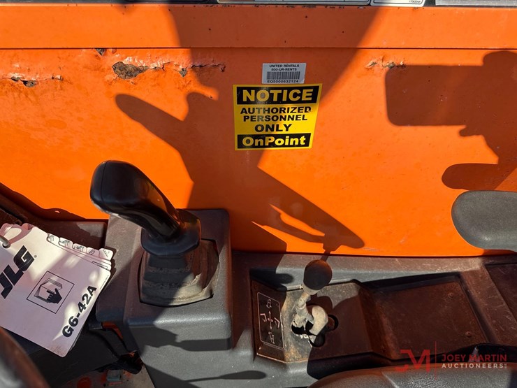 2015-jlg-g6-42a-image-33