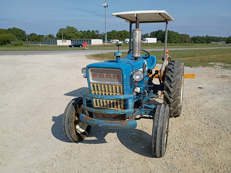1972-ford-tractor-image-16