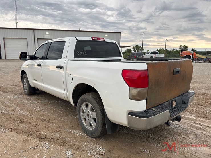 2008-toyota-tundra-image-2