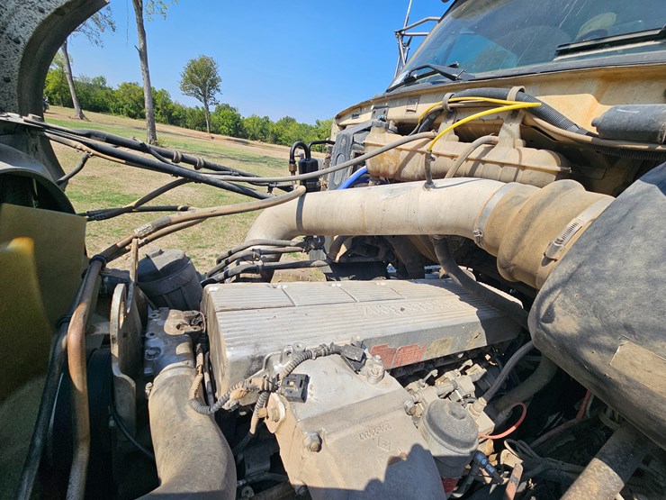 2006-sterling-l9500-image-57