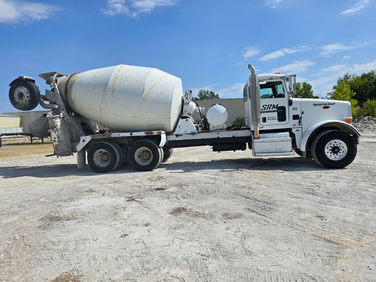 2014-peterbilt-365-image-38