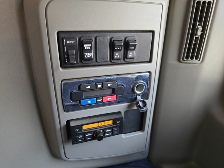 2015-international-prostar-image-87