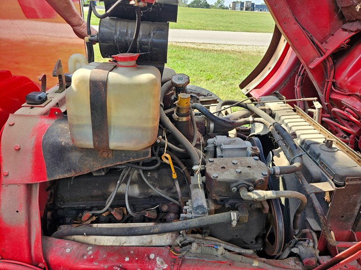 1983-ford-c800-image-21