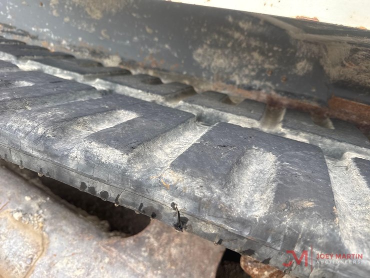 2017-takeuchi-tl12r2-image-11