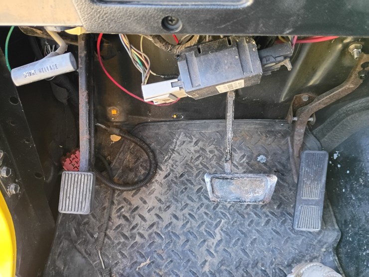 1995-jeep-wrangler-image-46