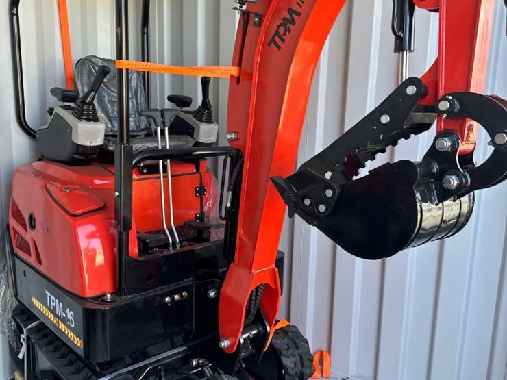 new-tpm-industrial-co-mini-excavator-model-tpm-16-image-1