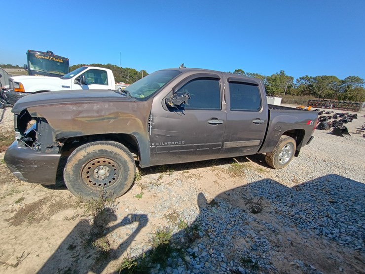 2008-chevrolet-silverado-image-2