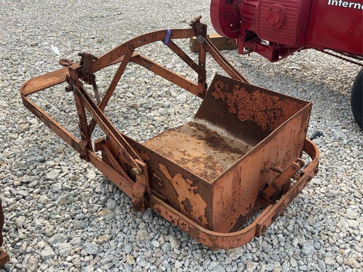 allis-chalmers-coupler-dirt-scoop-image-3