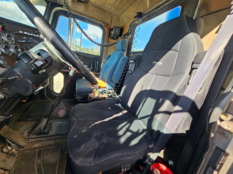 1989-peterbilt-379-image-71