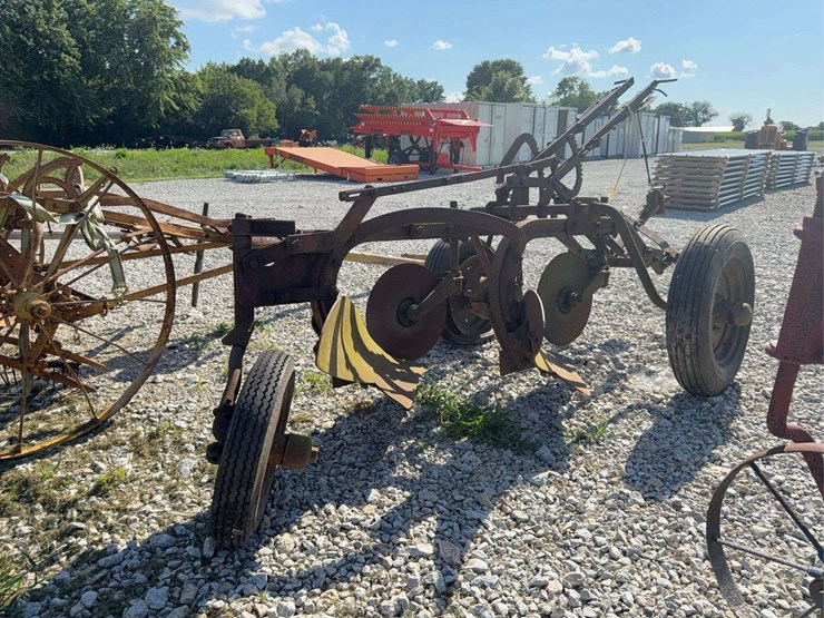 2-bottom-trip-plow-image-3