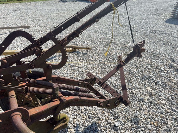 2-bottom-trip-plow-image-16