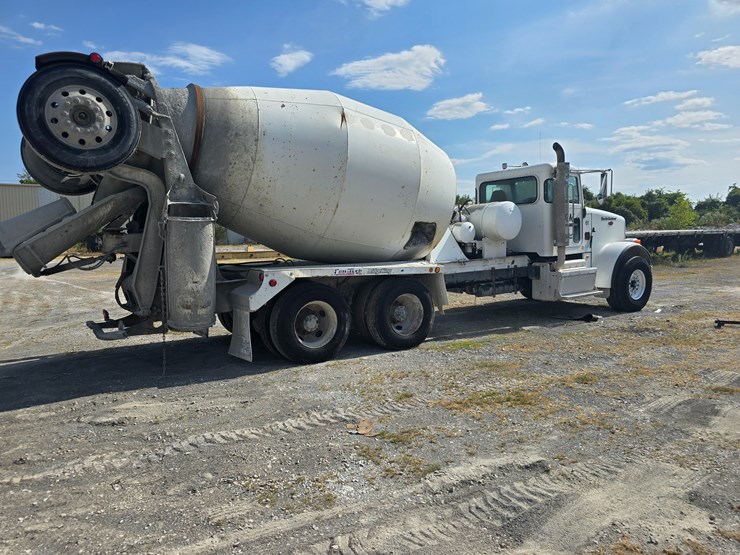 2014-peterbilt-365-image-31