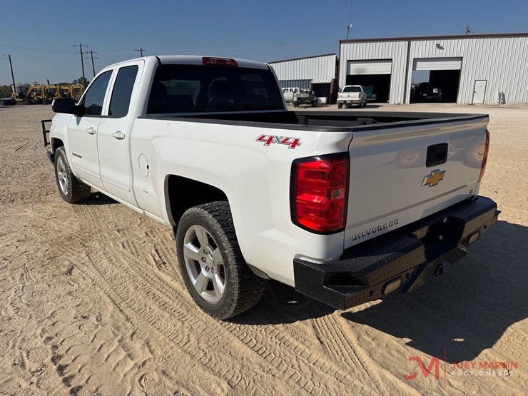 2015-chevrolet-1500-image-3