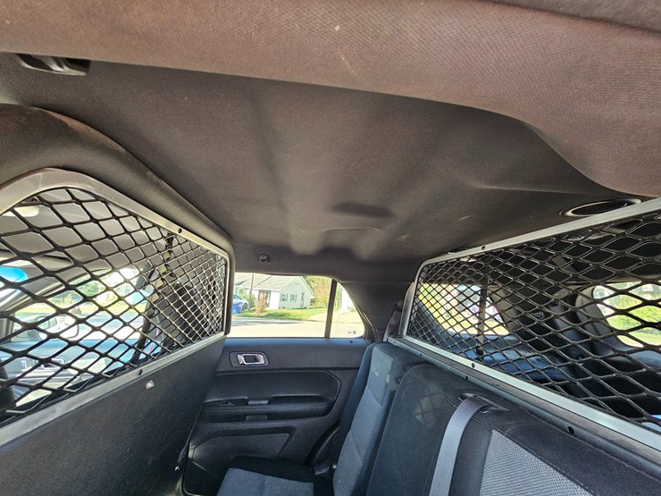 2014-ford-explorer-image-45