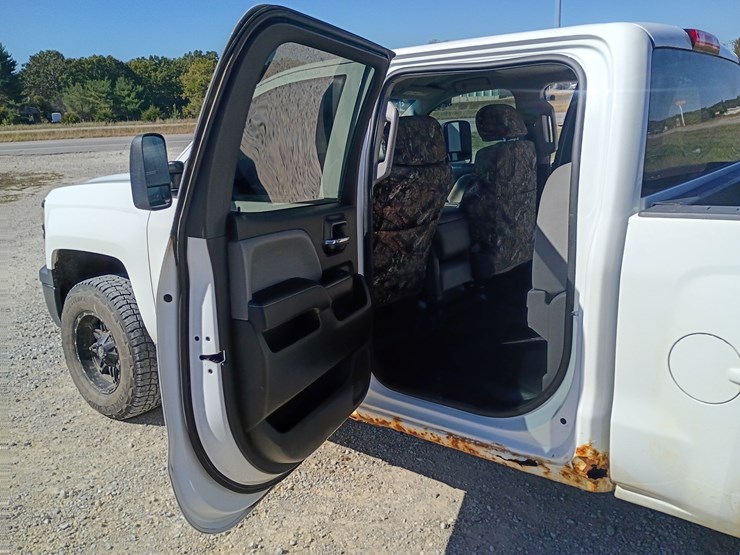 2014-chevrolet-silverado-image-66