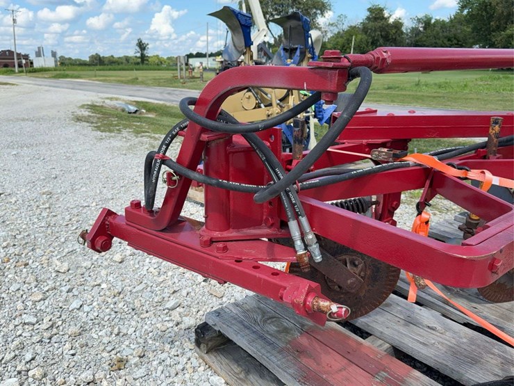 3-bottom-semi-mounted-plow-image-30