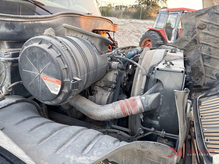 2006-international-durastar-4300-image-22
