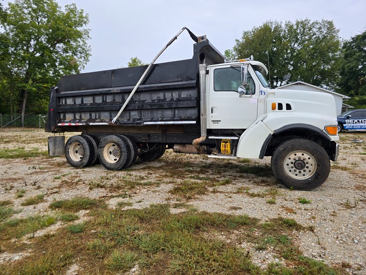 1999-sterling-l9511-image-30