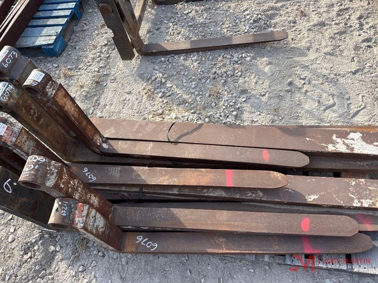 (1)-pair-of-48"-telehandler-forks-image-1